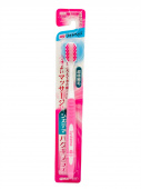 LION Зубная щетка Systema Gum Plus с широкой 11ти-рядной щетиной, мягкая, РОЗОВАЯ